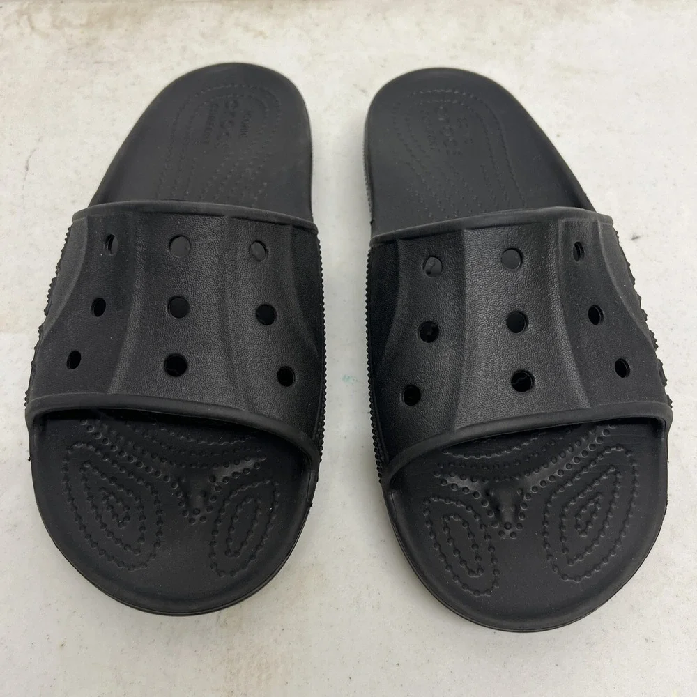 Crocs 12000-410 Unisex Black Rubber Slip On Casual Clog Sandals Size US 7/9